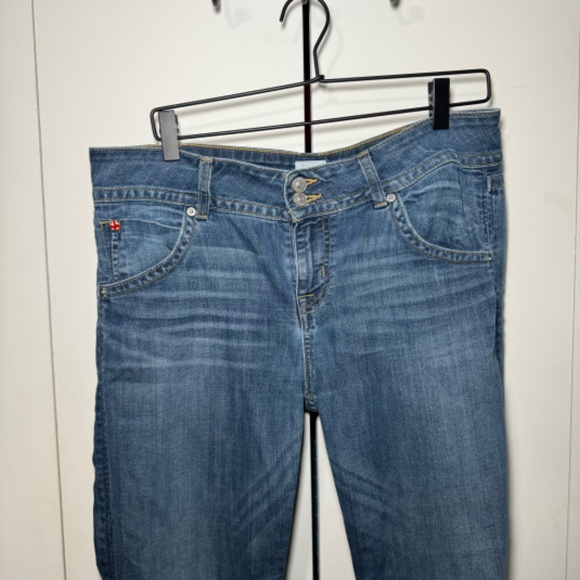 Hudson Jeans Women's Size 31 Blue Medium Wash Denim Signature Petite Bootcut - Picture 2 of 5